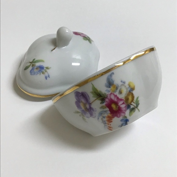 Richard Ginori Italy Porcelain Oval Trinket Box w/Lid White Pear Finial Vintage - Picture 1 of 16